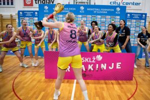 Read more about the article V Celju podaljšali vladavino pod slovenskimi obroči